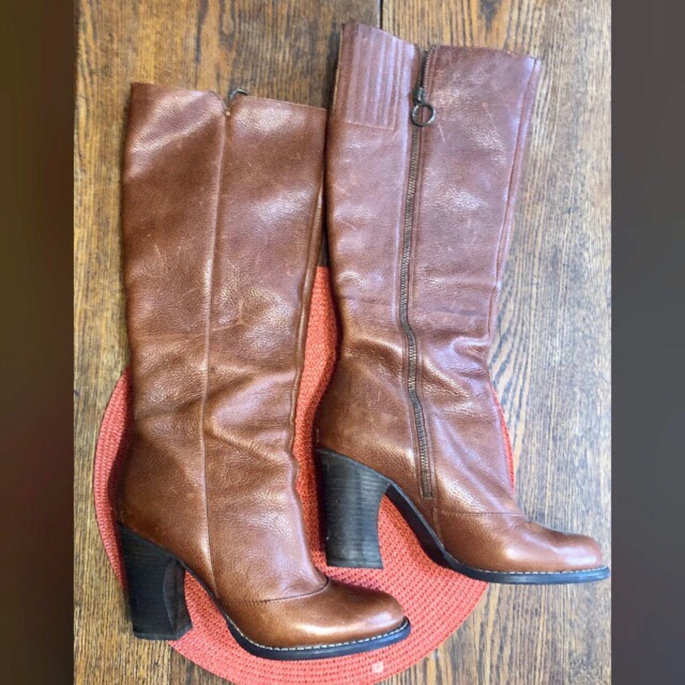 BCBG Doris Stacked Heeled Boot w/zip brown sz9.5 - Picture 2 of 8